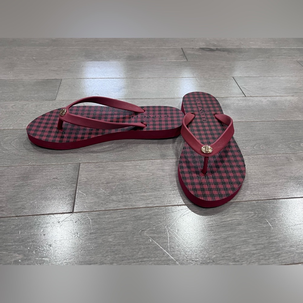 COACH Alyssa Flip Flops, Red/Black Checker with Gold Logo Accent, Size 7 - Picture 2 of 6